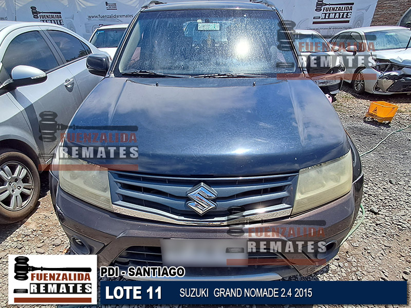 SUZUKI GRAND NOMADE 2.4 2015