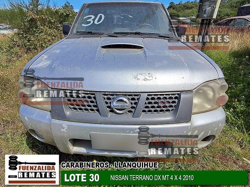 NISSAN TERRANO DX MT 4 x 4