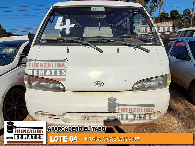 HYUNDAI GRACE VAN 2.4